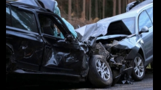 В Баку произошла авария с участием люксовых автомобилей - ВИДЕО