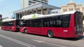 Sərnişinlər bu marşrut avtobuslarının fəaliyyətindən narazıdır - VİDEO 