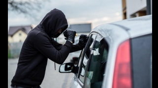 Bakıda motosiklet, Lənkəranda avtomobil qaçırılıb