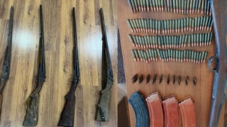 Xaçmazda polis sənədsiz silah-sursat aşkar edib 