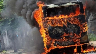 Bakıda yük avtomobili yandı