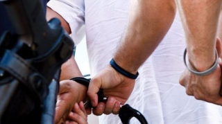 Xızıda sürücü və dostu polislərə müqavimət göstərib 