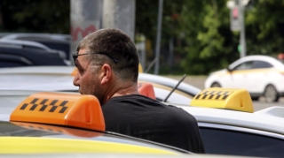 Rusiyadan sərt qadağa -  Azərbaycanlılar bu sahələrdə işləyə bilməyəcək