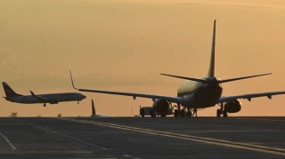 Rusiyada 2 təyyarə məcburi eniş etdi   