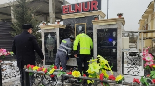 Yol polisi şəhidlərin xatirə lövhələrini və yol nişanları qardan və buzdan təmizlədi  - FOTO