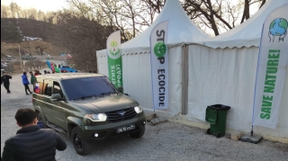 Xankəndi-Laçın yolunda sülhməramlıların avtomobili maneəsiz keçib  - FOTO