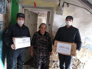 Daşkəsəndə polis əməkdaşları “Evdə qal” devizi altında aksiya keçirib - FOTO