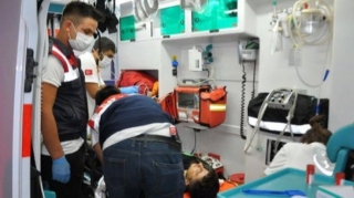 Qonşu uşaqlar dalaşdı, valideynlər silahla bir-birinə hücum etdi: Ölən və yaralananlar var 