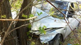 Xaçmazda maşın ağaca çırpıldı - Sürücü öldü 