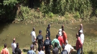Lənkəranda ata 9 yaşlı oğlunun başını kəsib intihar etdi - FOTO
