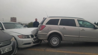 Azadlıq prospektində qəza olub, tıxac var - FOTO