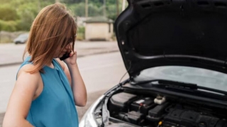 Benzin bitdi, maşın yolda qaldı - Bu halda sürücü cərimə edilə bilər? 