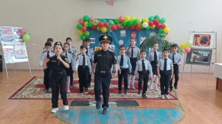 Yol polisi uşaqlar arasında təbliğatı davam etdirir - FOTO