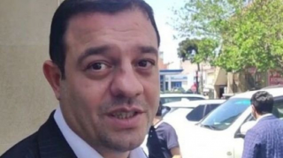 Ata Abdullayevin xalası oğlu onun üzünə durdu