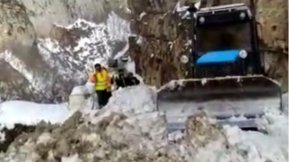 Quba-Xınalıq yolunda qar uçqunu olub  - FOTO