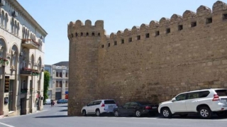 ВНИМАНИЮ водителей:  Ичеришехер вводит новые правила для транспорта