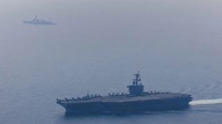 ABŞ Oman körfəzində İrana məxsus gəmini vurdu 