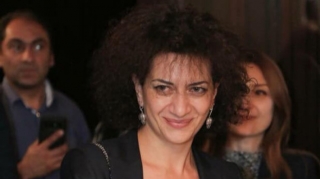 Müharibə şəraitində Paşinyanın arvadı Ermənistandan pul çıxarır - Sensasion ARAŞDIRMA 