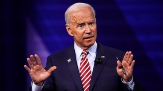 Bayden İrana qarşı sanksiyaları daha bir il uzatdı