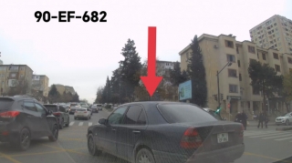 В Баку водитель нарушил требование дорожного знака и создал аварийную ситуацию - ВИДЕО 