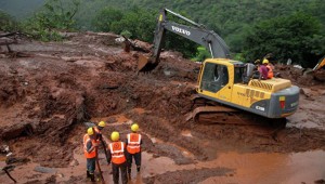 Torpaq sürüşməsi nəticəsində azı 12 nəfər ölüb