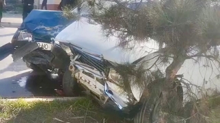 Ucarda iki “VAZ” toqquşdu, biri bordürə çıxdı   - VİDEO