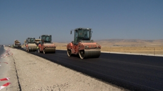 Şəkidə 3 min əhalinin istifadə etdiyi avtomobil yolunun tikintisi davam etdirilir