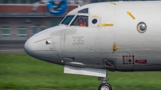 Çinin təyyarə və gəmiləri Tayvana yaxınlaşır