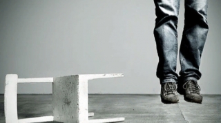 48 yaşlı kişi yaşadığı evdə intihar etdi