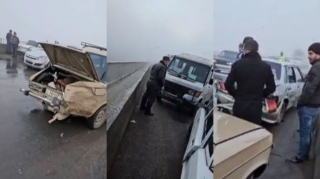 В Шекинском районе столкнулись шесть автомобилей - ВИДЕО 