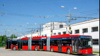 180 sərnişin daşıya bilən trolleybus:  dəbdən düşmüş, yoxsa inkişaf etmiş nəqliyyat?  - FOTO