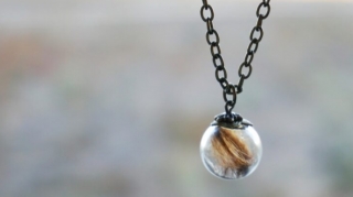 Bakıda iyrənc aksesuarlar satılır — AÇIQLAMA 