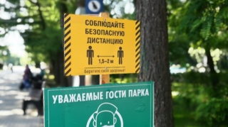 Paytaxtda 217 ədəd "Məsafə saxlayın" sözləri yazılmış lövhə oğurlanıb