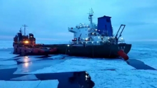 Çinə məxsus gəmi batdı - Ekipaj belə xilas oldu 