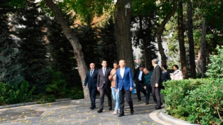 Çinli qonaqlar Bakını çox bəyəndi   - FOTO