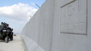Türkiyə İranla sərhədə beton divar çəkəcək