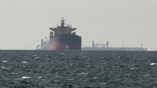 Yanacaq daşıyan tanker fevraldan bəri ilk dəfə Hörmüz boğazından keçdi 