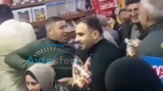 Marketdəki endirim kampaniyasında məhsul üstündə dava düşdü - VİDEO 