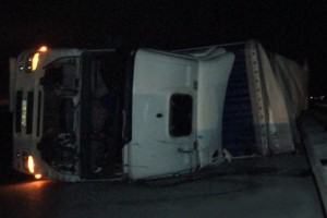 Qaxda "Hyundai" markalı yük avtomobili aşıb