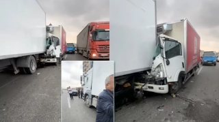 Bakı-Sumqayıt yolunda iki yük avtomobili toqquşdu - VİDEO  - YENİLƏNİB