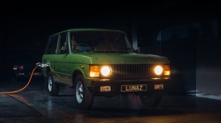 Фирма Lunaz превратила Range Rover Classic в электрокар  - ФОТО
