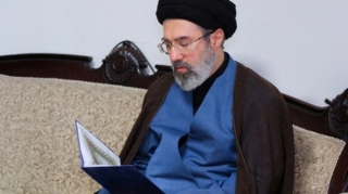 Xameneyi yaralandiqdan sonra olkeden bu cur cixarilib - Hansi olkede oldugu bilindi 