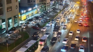 Paytaxtın bu yollarında tıxac var - SİYAHI - FOTOLAR 