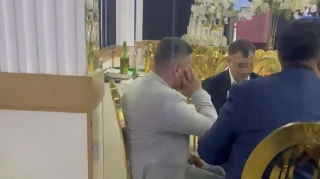 Toyda şadlıq evinin tavanı deşildi, zalı su basdı - VİDEO