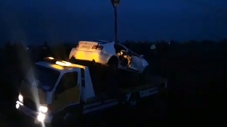 Toya gedirdilər, avtomobilləri kanala düşdü - Ölən və yaralananlar var 