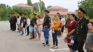 Naxçıvanda hərbçilərə xidməti mənzillər verildi  - VİDEO