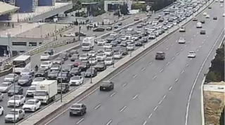 Bakının bir sıra yollarında tıxac yarandı 