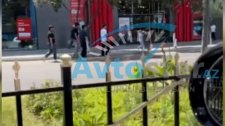 Sumqayıtda piyadalara görə yol kənarlarına dəmir maneələr çəkilir - VİDEO 