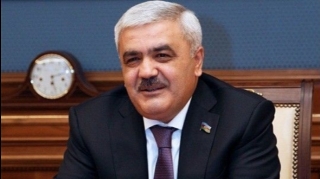 Rövnəq Abdullayevin ölkədən çıxışına qadağa qoyuldu