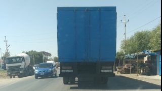 Bu maşının iki nömrəsi var: "Kamaz", yoxsa "Maz"?  - VİDEO